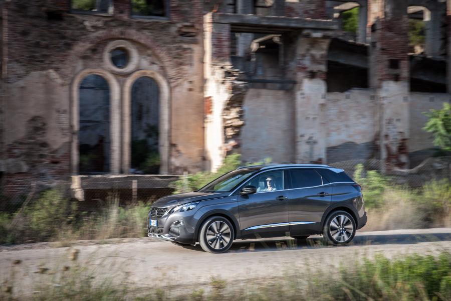 Peugeot 3008 GT Line 2016 года  (WW) (фото 35 из 42)